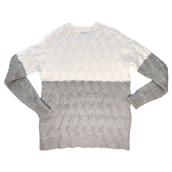 A New Day Women's‎ Small Sweater Crew Neck Gray White Pullover Ultra Soft Knit - Picture 6 of 9